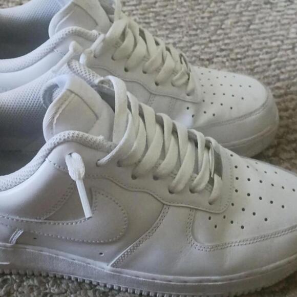 Size 9.5 - Nike Air Force 1 Low White